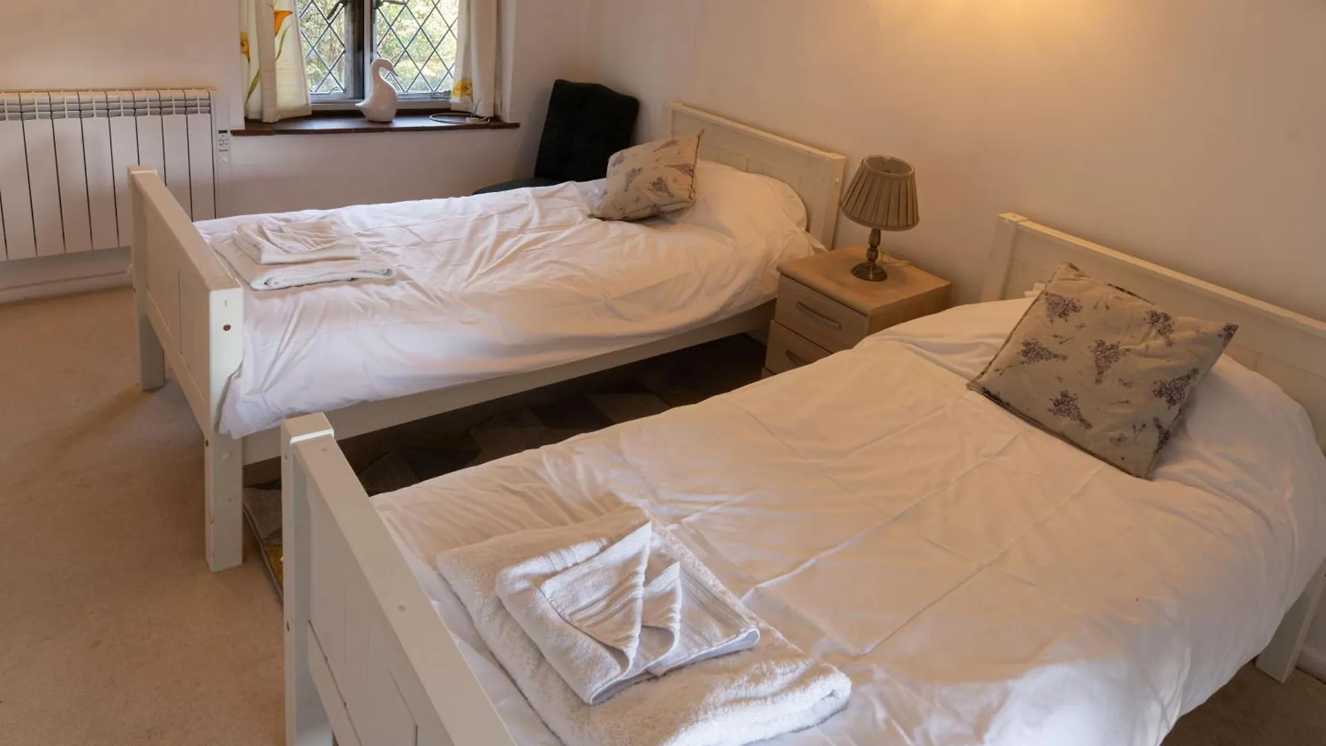 Little Lions Farm Villa Ringwood